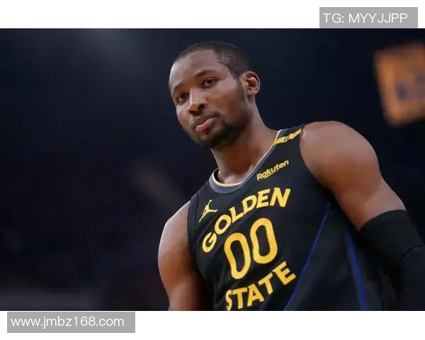 库明加近三场表现低迷:场均7分6.7板,命中率仅25% 库明加近三场表现低迷:场均7分6.7板,命中率仅25%